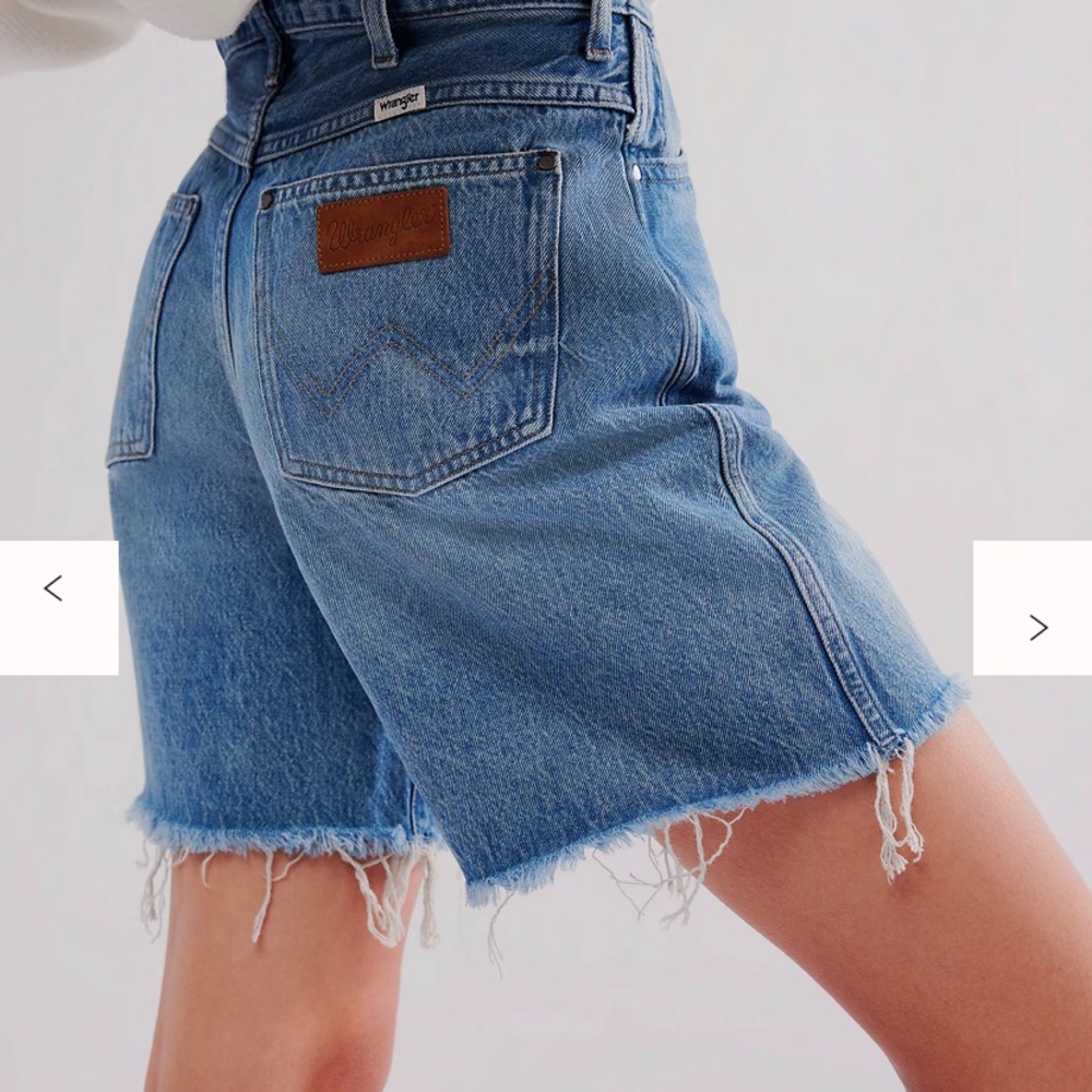 Wrangler Mid Thigh Bermuda Denim Shorts with Frayed Hem